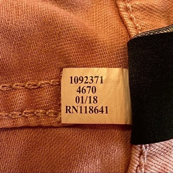 Lane Bryant Ruffle Bottom Crop Jeans Pink Size 26 NEW NWT - Picture 13 of 15